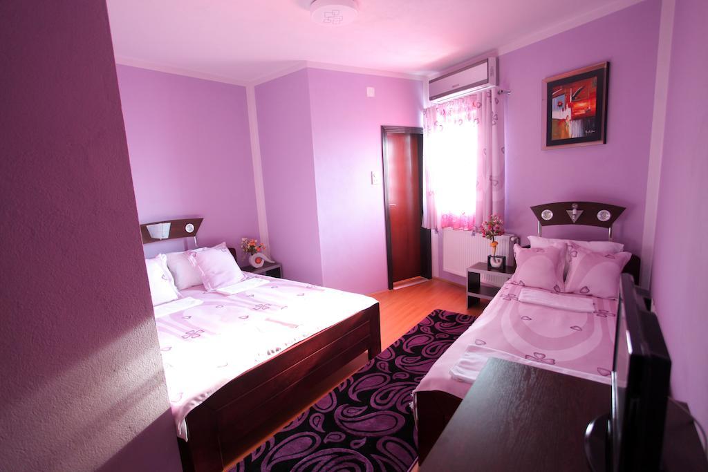 Villa Atina Stara Pazova Zimmer foto