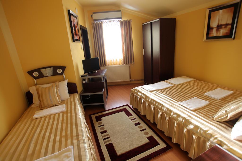 Villa Atina Stara Pazova Zimmer foto